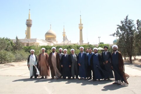 تصاویر / تجدید میثاق مدیریت ومعاونین مرکز مدیریت حوزه علمیه استان قزوین با امام خمینی (ره) وشهدا