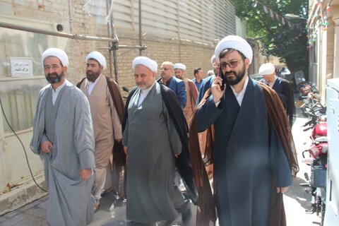 تصاویر / تجدید میثاق مدیریت ومعاونین مرکز مدیریت حوزه علمیه استان قزوین با امام خمینی (ره) وشهدا