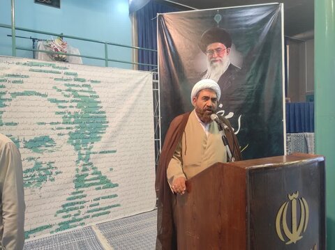 تصاویر / تجدید میثاق مدیریت ومعاونین مرکز مدیریت حوزه علمیه استان قزوین با امام خمینی (ره) وشهدا