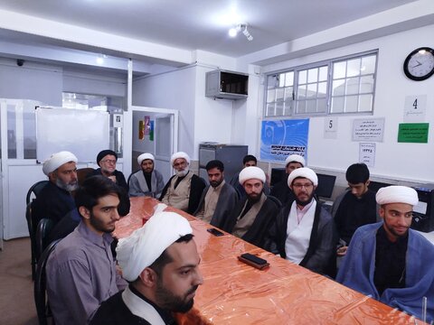 تصاویر/ نشست ویژه سالگرد ارتحال امام خمینی(ره) در آران و بیدگل