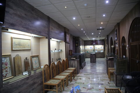 تصاویر| بازدید رئیس اداره موزه‌های میراث فرهنگی فارس از موزه آستان مقدس سیدعلاالدین حسین(ع)