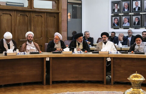 تصاویر / دیدار جمعی از مسئولان استان آذربایجان شرقی با آیت‌الله حسینی بوشهری، نایب رئیس مجلس خبرگان رهبری