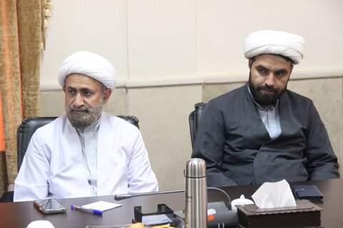 تصاویر / نشست مسئول مرکز راهبری جذب حوزه های علمیه کشور با مدیران وطلاب جهادی مدارس علمیه استان قزوین