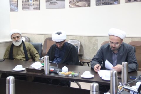 تصاویر / نشست مسئول مرکز راهبری جذب حوزه های علمیه کشور با مدیران وطلاب جهادی مدارس علمیه استان قزوین