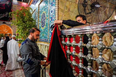 لافتات الحزن ترسم لوحة العزاء في العتبة العلوية بمناسبة ذكرى شهادة الإمام الباقر (عليه السلام)
