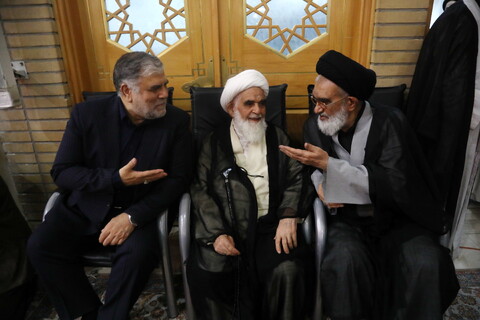 تصاویر / مراسم سالگرد ارتحال امام خمینی (ره) از سوی مقام معظم رهبری در قم