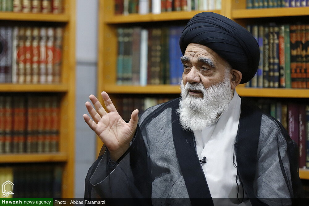 امروز وحدت و یکپارچگی حول مقام معظم رهبری ضروری‌تر از هر زمانی است