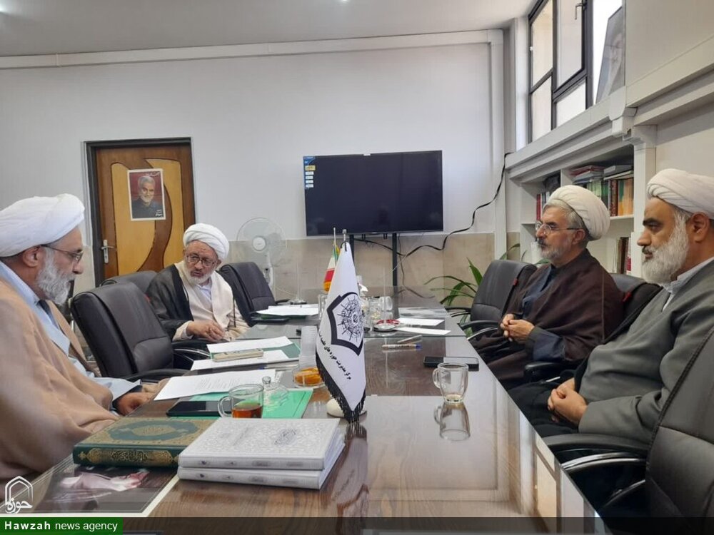 دومین جلسه دبیرخانه حوزه پیشرو و سرآمد در اصفهان برگزار شد+ تصاویر