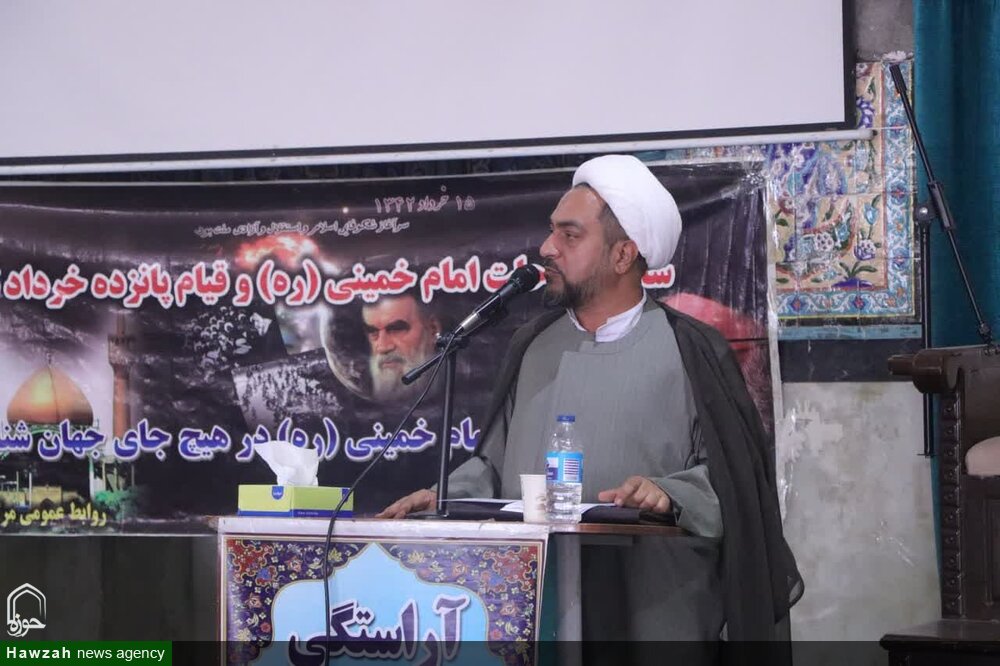 شناخت، تبیین و انجام وظیفه مطابق مکتب امام، مهم‌ترین رسالت امروز است