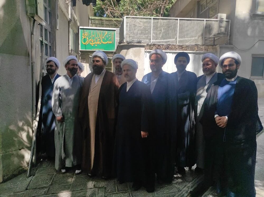 امام خمینی(ره) تربیت‌یافته مکتب اسلام ناب محمدی(ص) بود