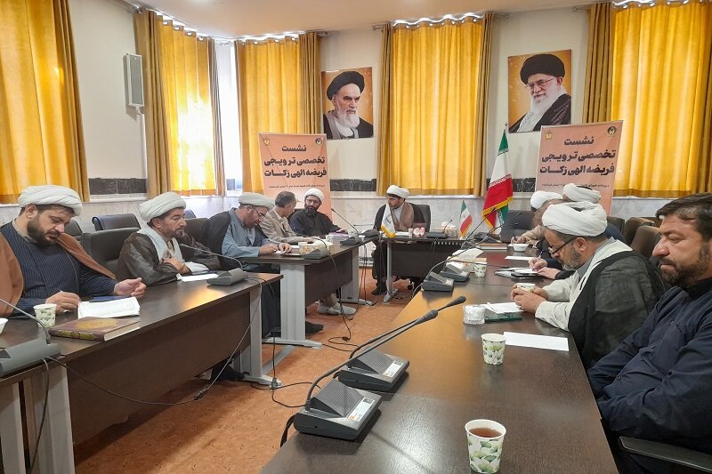 مبلغین طرح هجرت در جمع آوری زکات همکاری کنند+عکس