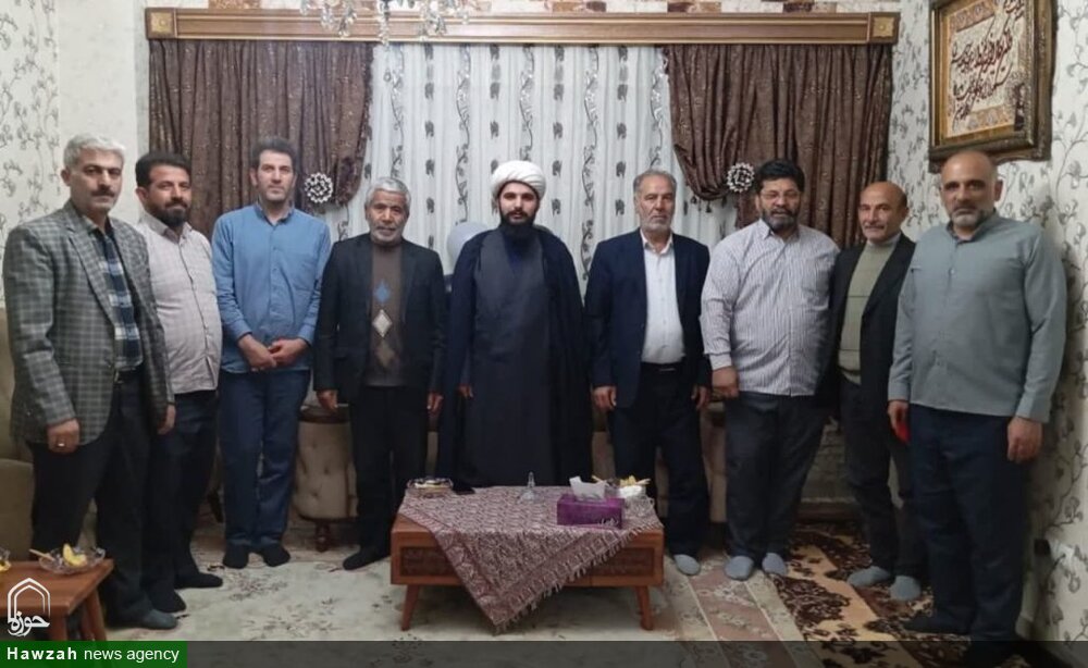 حل اختلافات خانوادگی در مسجد؛ راهکار نوین یک روحانی دغدغه مند + عکس