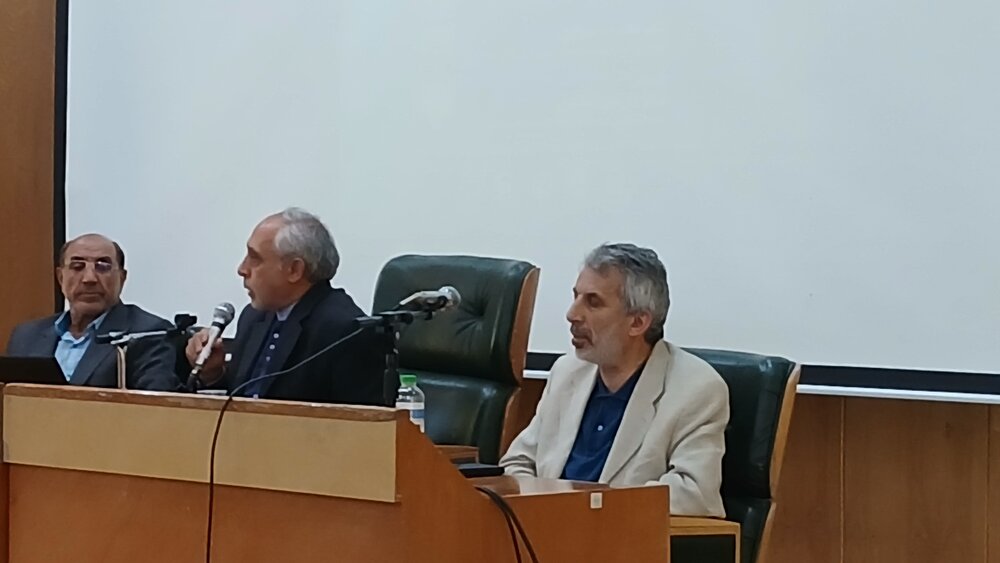 انقلاب اسلامی در حال بازتولید ظرفیت‌های تمدنی و فرهنگی در جهان است