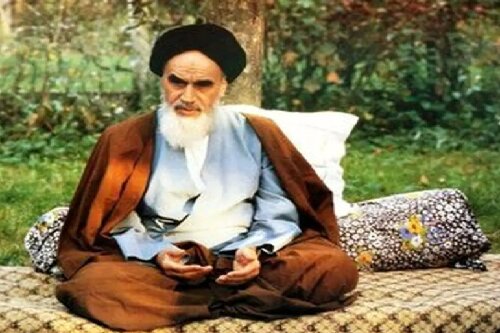 سخنرانی‌های طنین‌انداز امام خمینی(ره) تخت قدرت رژیم بعث را به لرزه درآورد/ مقاومت عراق ثمره اندیشه امام راحل است