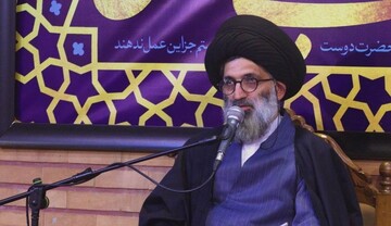 آیت‌الله میرزا یحیی مدرس جامع معقول و منقول بود