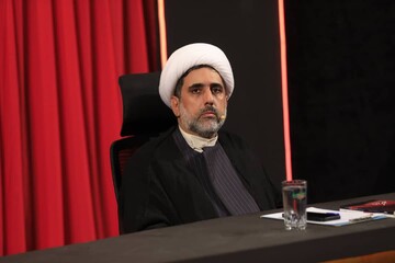 ولایت فقیه و جمهوریت، دو بال پیشرفت جمهوری اسلامی/ رمز ماندگاری انقلاب، وحدت و استقلال است.