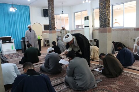 تصاویر/ برگزاری امتحانات نیمسال دوم در مدرسه علمیه امام خمینی (ره) ارومیه