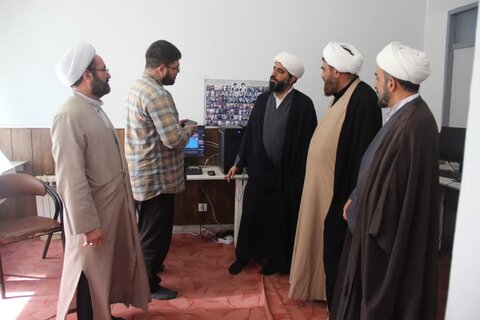 تصاویر / دیدار مسئول مرکز راهبردی جذب حوزه های علمیه کشور با نماینده ولی فقیه در استان قزوین