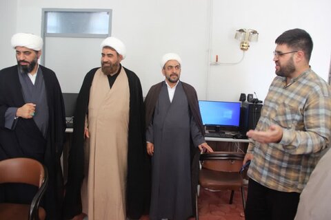 تصاویر / دیدار مسئول مرکز راهبردی جذب حوزه های علمیه کشور با نماینده ولی فقیه در استان قزوین