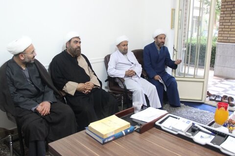 تصاویر / دیدار مسئول مرکز راهبردی جذب حوزه های علمیه کشور با نماینده ولی فقیه در استان قزوین