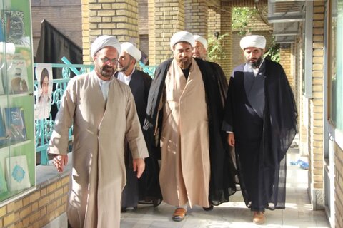 تصاویر / دیدار مسئول مرکز راهبردی جذب حوزه های علمیه کشور با نماینده ولی فقیه در استان قزوین