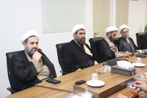 تصاویر / دیدار مسئول مرکز راهبردی جذب حوزه های علمیه کشور با نماینده ولی فقیه در استان قزوین