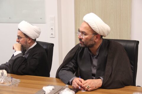 تصاویر / دیدار مسئول مرکز راهبردی جذب حوزه های علمیه کشور با نماینده ولی فقیه در استان قزوین