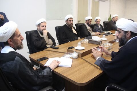 تصاویر / دیدار مسئول مرکز راهبردی جذب حوزه های علمیه کشور با نماینده ولی فقیه در استان قزوین