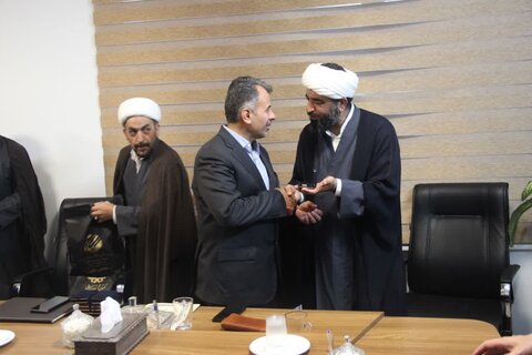 تصاویر / دیدار مسئول مرکز راهبردی جذب حوزه های علمیه کشور با نماینده ولی فقیه در استان قزوین