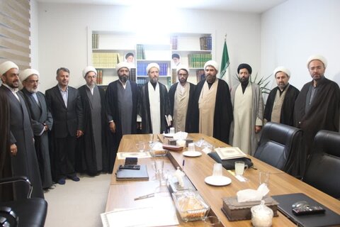 تصاویر / دیدار مسئول مرکز راهبردی جذب حوزه های علمیه کشور با نماینده ولی فقیه در استان قزوین