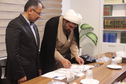 تصاویر / دیدار مسئول مرکز راهبردی جذب حوزه های علمیه کشور با نماینده ولی فقیه در استان قزوین