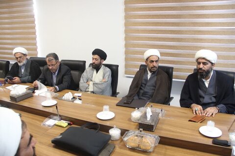 تصاویر / دیدار مسئول مرکز راهبردی جذب حوزه های علمیه کشور با نماینده ولی فقیه در استان قزوین