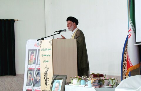 تصاویر/ سومین اجتماع دختران روح‌الله در بندر دیر