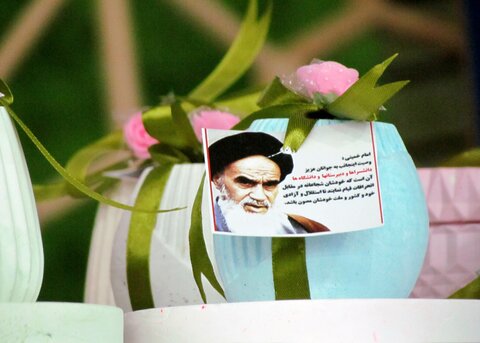 تصاویر/ سومین اجتماع دختران روح‌الله در بندر دیر