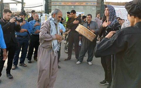 تصاویر/کاروان «رهروان روح‌الله» از استان کردستان عازم حرم مطهر امام (ره) شد