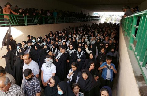 تصاویر/کاروان «رهروان روح‌الله» از استان کردستان عازم حرم مطهر امام (ره) شد