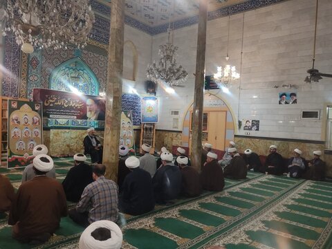 گردهمایی‌ روحانیون نهاوند بمناسبت گرامیداشت ارتحال حضرت امام خمینی (ره)