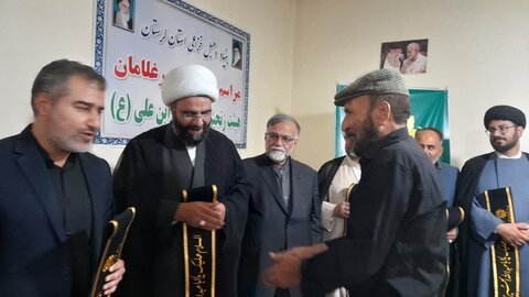 تکریم از هشت پیرغلام حسینی (ع) هیات زنجیرزنی حضرت حسین ابن علی (ع) خرم آباد
