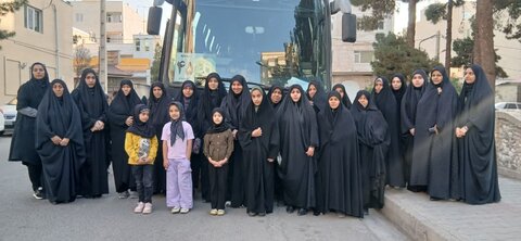 تصاویر/حضور طلاب مدرسه علمیه الهیه ساوه در مراسم رحلت امام خمینی (ره)