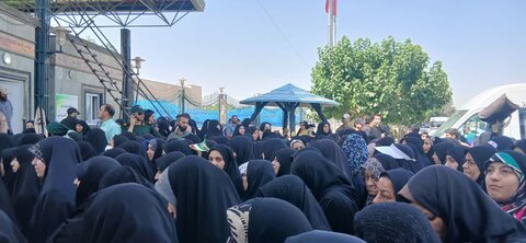 تصاویر/حضور طلاب مدرسه علمیه الهیه ساوه در مراسم رحلت امام خمینی (ره)