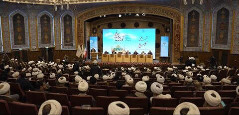 گزارش ویدئویی از کمیسیون تبلیغ همایش بین المللی یکصدمین سالگشت بازتاسیس حوزه علمیه قم