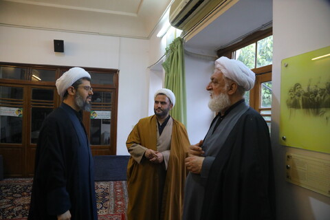 تصاویر / حضور پرشور مردم در روز 14 خرداد در بیت امام خمینی (ره) در قم