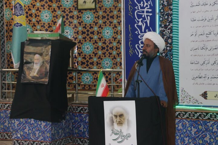 اندیشه‌های امام راحل راهگشای جامعه اسلامی است