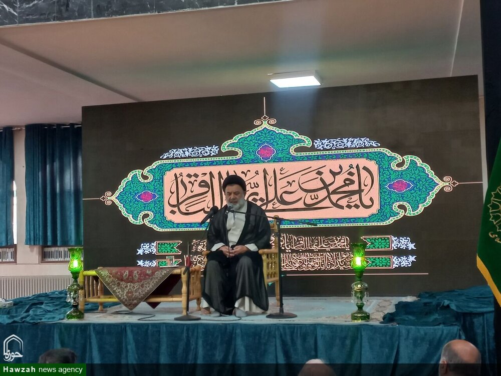 امام خمینی(ره) نماد احیای اسلام ناب محمدی بود