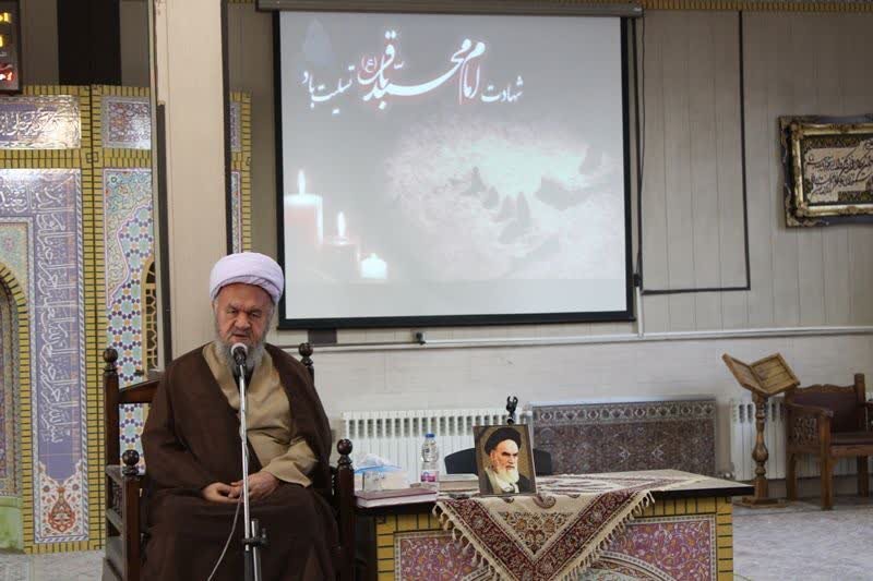 امام به غیر از خداوند از کسی باک نداشت