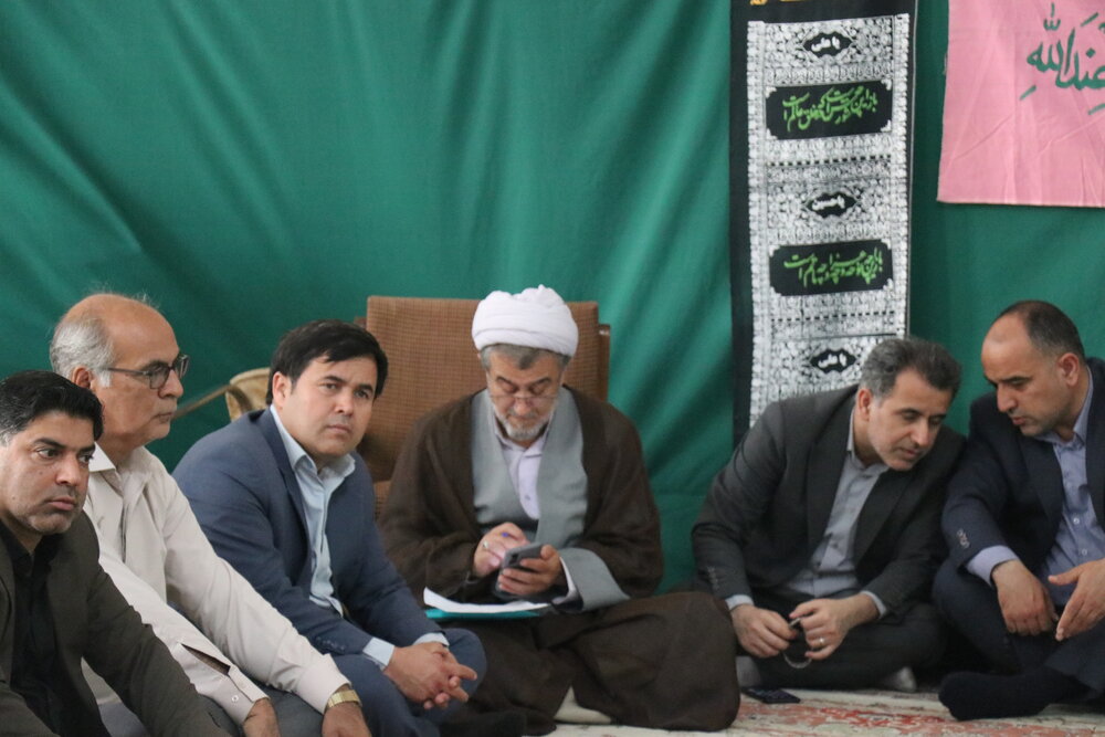 امام خمینی(ره) همواره بر اهمیت اتحاد و وحدت امت اسلامی تأکید می‌کردند