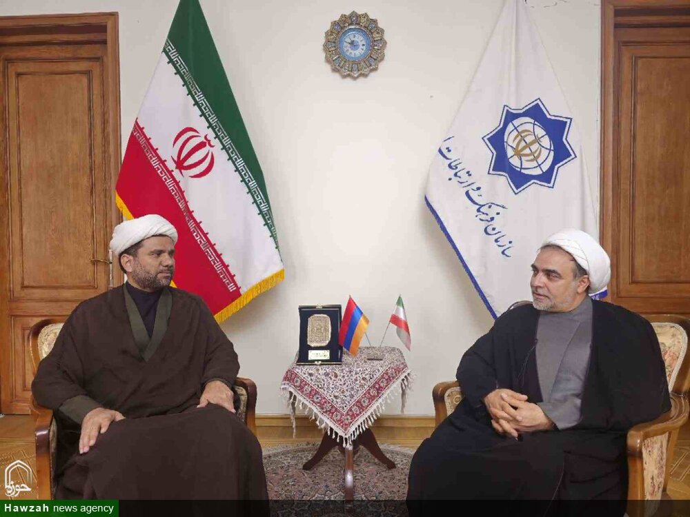 سیره امام خمینی(ره) زمینه‌ساز تعامل ادیان و فرهنگ‌ها است