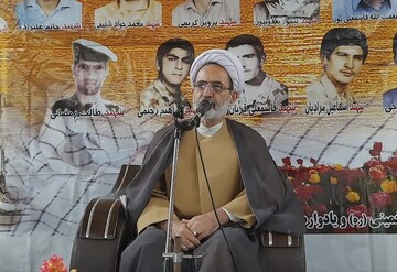 امام راحل جهان را با شخصیت خود متحول کرد