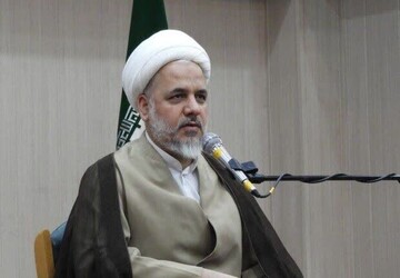 حرکت امام خمینی (ره) آغازگر انقلاب اسلامی بود