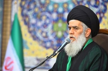 دعا، ابزار عقل برای نجات از بلایا و تقرب به خداست